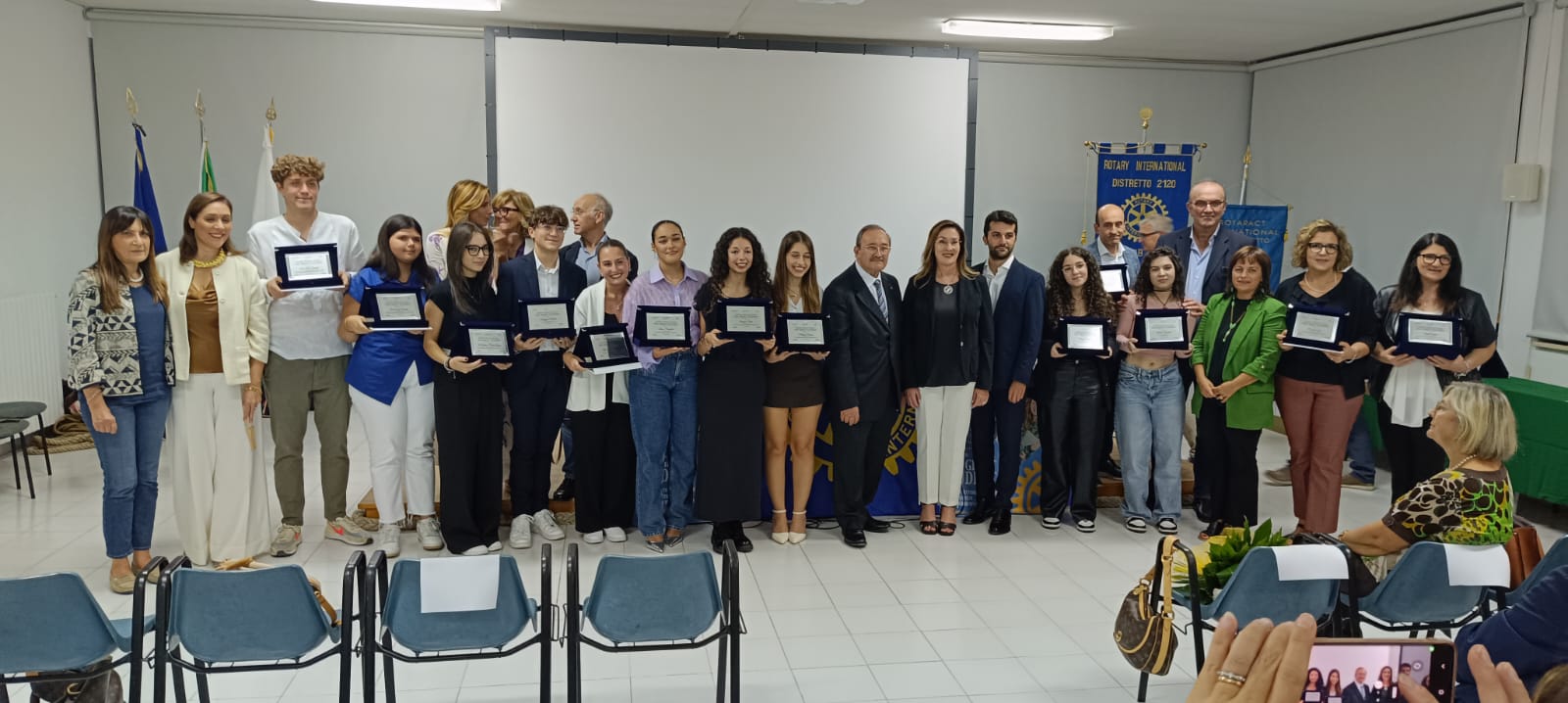 Premio Scuola “The Great Student” del Rotary Club conferito a due studentesse terlizzesi